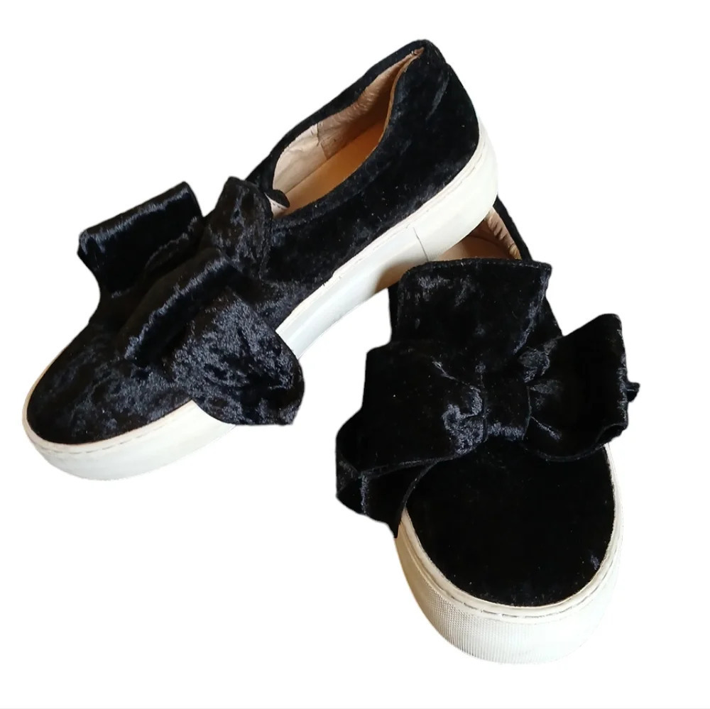 J/Slides NYC Annabelle black crushed velvet platform sneakers size.9.5